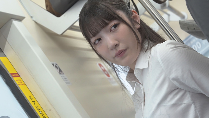 「ぷるぷる神乳痴○2 乳首こねくり柔肌鷲掴み、乳頭玩具までも!長時間アクメで腰を振ってしまい中出しが拒めない新卒リクスーOL~ターゲットB子編~」のサンプル画像1枚目