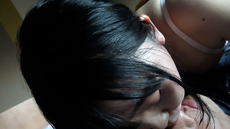 「ドSでカワイイ童顔お姉さんがM男に濃厚鼻フェラ」のサンプル画像10枚目