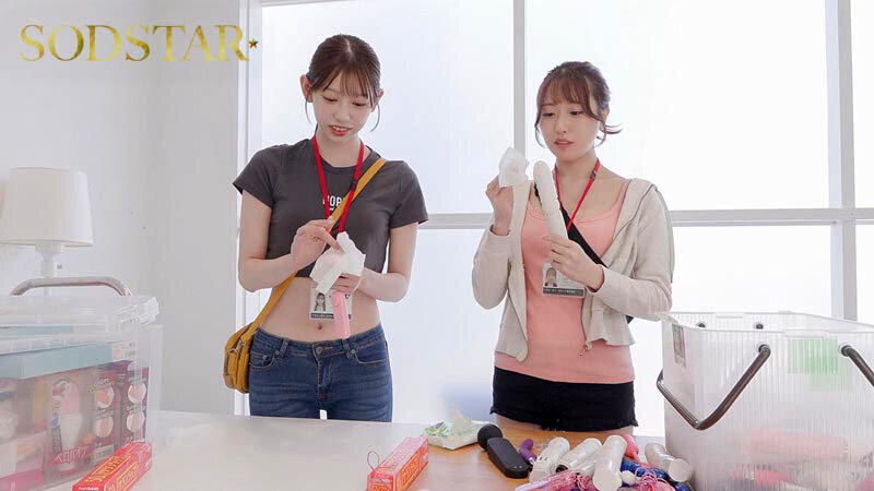 「同期のSODSTAR新人天神羽衣と一宮るいが1日SOD女子社員 AV撮影の準備や企画会議など業務体験中にデカチンを即ハメされまくり!人生最大の羞恥に赤面しっぱなし!」のサンプル画像6枚目