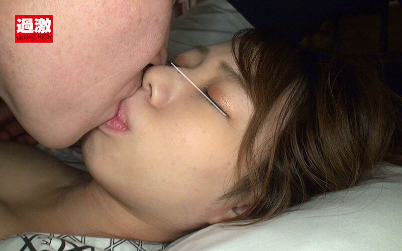 「母乳睡姦 客室に侵入され母乳を搾られながら中出しされた女たち」のサンプル画像5枚目