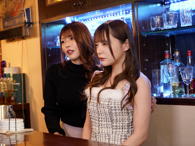 「マゾ女を徹底支配する絶対女帝 新村あかり/一条みお」のサンプル画像1枚目