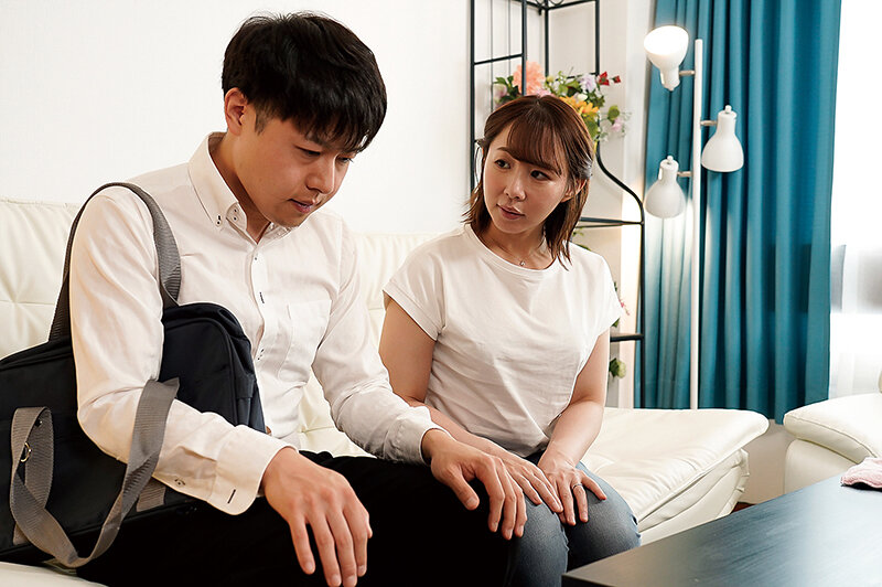 「親離れしてほしくない息子に色仕掛けをする淫母 成宮いろは」のサンプル画像3枚目