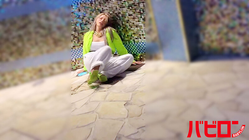 「黒咲華の褐色ギャルナンパ作品！巨乳・巨尻美女に中出しする過激プレイが話題」のサンプル画像2枚目