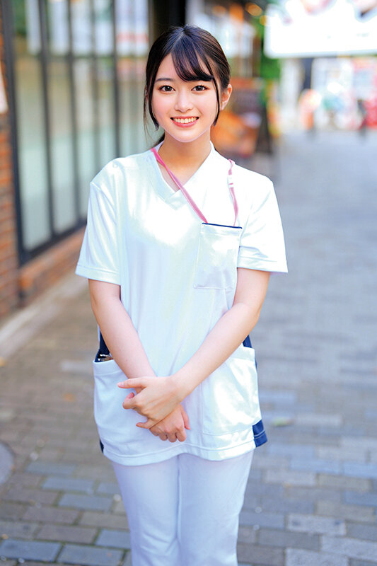 「美少女ナースが童貞を優しく筆おろし！巨乳スレンダー看護師の手コキ騎乗位で中出し」のサンプル画像1枚目