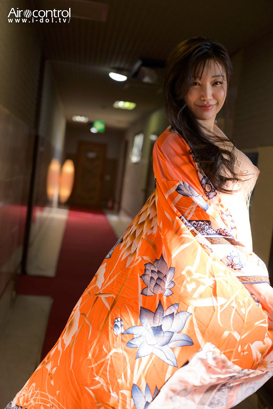 「あべみほのブルーフィルム動画｜セクシー女優の魅惑グラビア映像を徹底紹介」のサンプル画像1枚目