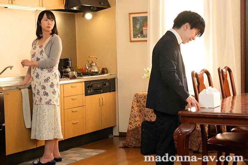 「中島美南｜熟女お母さんと禁断の関係で中出し16連発｜人妻との秘密の時間」のサムネイル