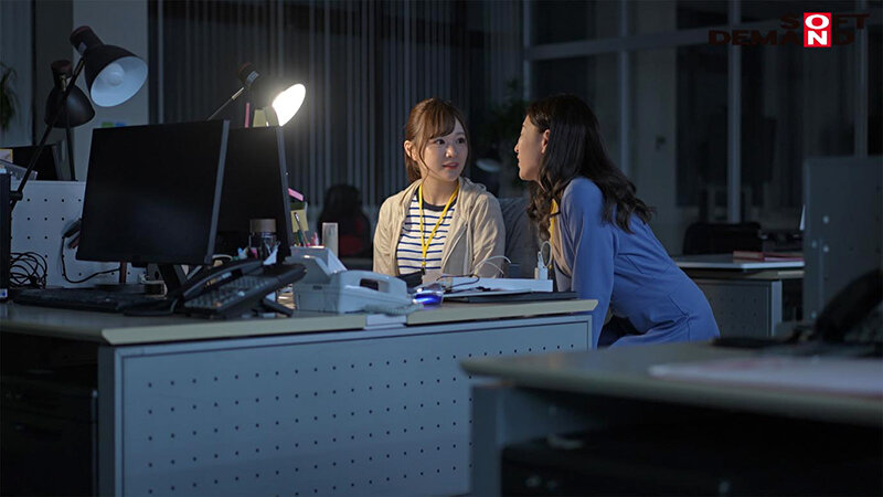 「壁!机!椅子!から飛び出る生チ○ポが人気の放送局『(株)しゃぶりながらテレビ』…たまにハメながら!!」のサンプル画像15枚目