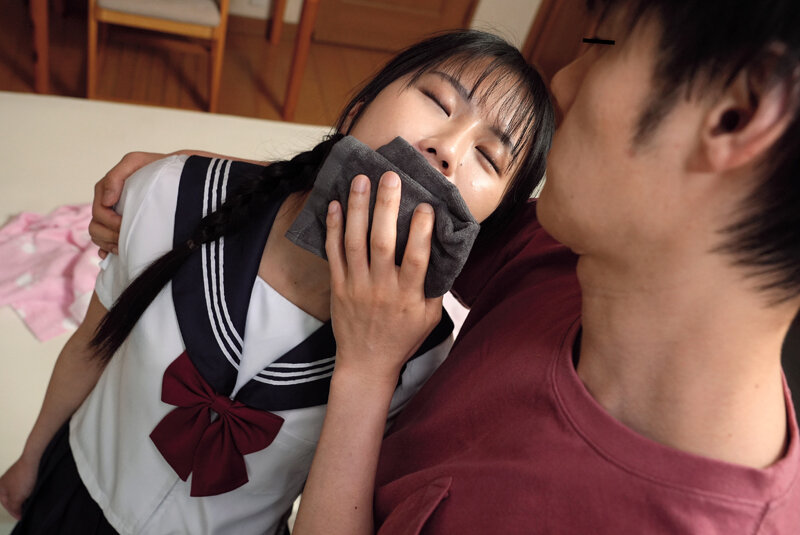 「偶然声を掛けた女の子が可愛くて…尾行わいせつ・拉致強●精飲・昏●姦 三つ編み貧乳パイパン少●あおちゃん149cm 石原青」のサンプル画像16枚目
