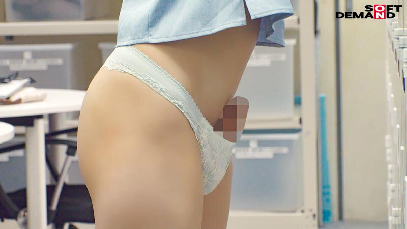 「システム部に入った諏訪さんは社会人経験10年以上の頼れる聡明姉御肌 しかもち○ぽ(18cm)が生えている LGBTQ+SOD女子社員が入社初日からAV出演業務 システム部 中途1年目 諏訪珠生」のサンプル画像7枚目