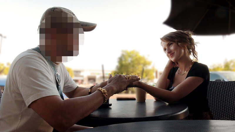 「超グラマラスボティの人妻がスーパーで逆ナン!?自宅に誘われ大胆濃厚SEX!! オクタビア(24)」のサンプル画像5枚目