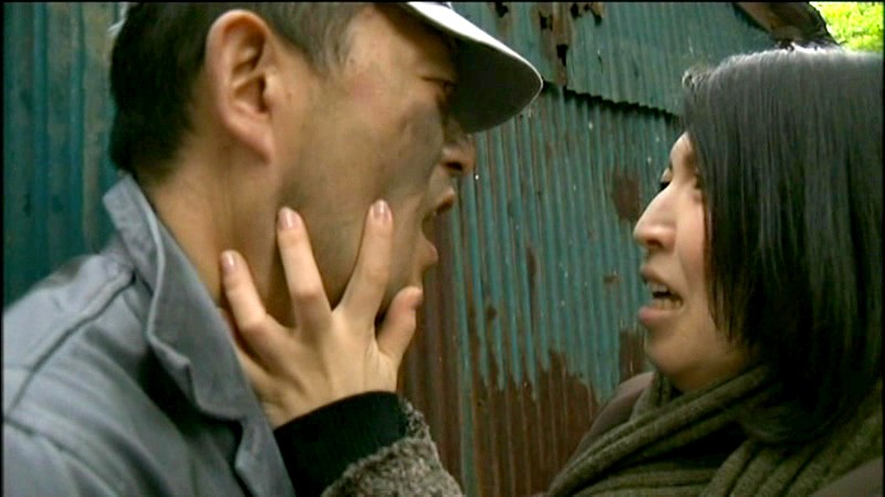 「女の柔和な肌に食い込む縄」のサムネイル