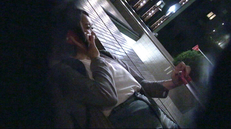 「素人女性を口説いてSEXしてAV作品を作れ 「終電逃した女性を駅前でナンパしてみた」編完全版［上巻］」のサンプル画像2枚目