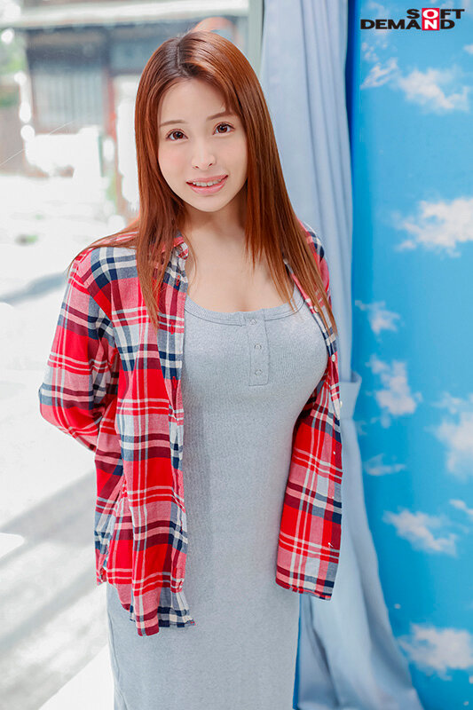 「マジックミラー号 マキシワンピを着ている女性はスキだらけ！？ 20代の人妻に「服着たままで良いので、電マ当てさせてくれませんか！？」と声掛け乗車！着衣越しでもハッキリわかる 乳首！マンスジ！潮シミ！ 無防備な若妻は初めてのクイックマッサージ体験で潮をまき散ら…」のサンプル画像2枚目