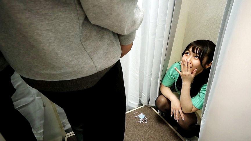 「エロい店員がこっそり抜いてくれた話。 すずねさん」のサンプル画像1枚目