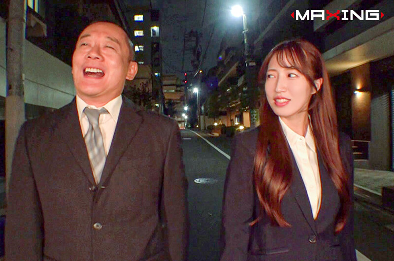 「あかね麗が魅せる禁断の不倫NTR!美乳OL痴女の激しいキスと中出しアクメに理性崩壊」のサンプル画像1枚目