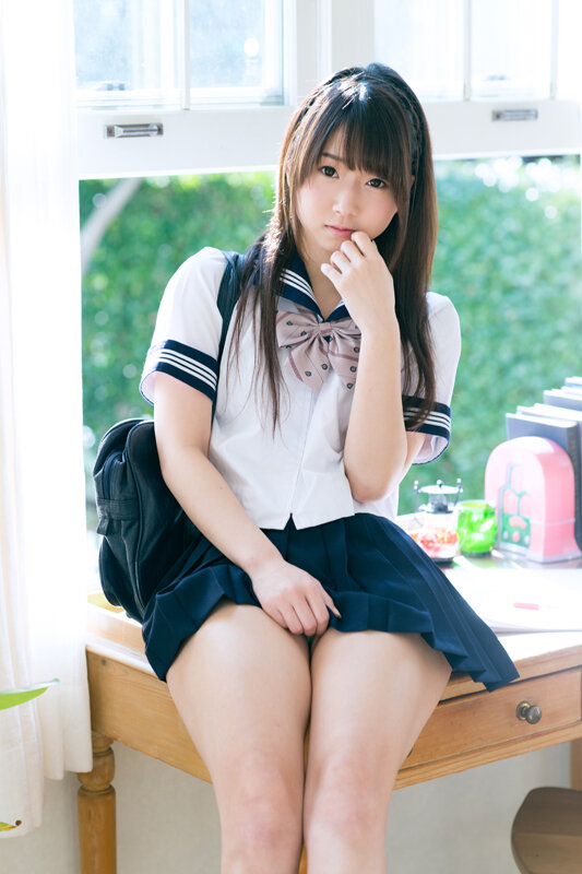 「若林美穂・安田ひとみら人気アイドル6人の純系ラビリンス完全版｜芸能人イメージ作品」のサムネイル
