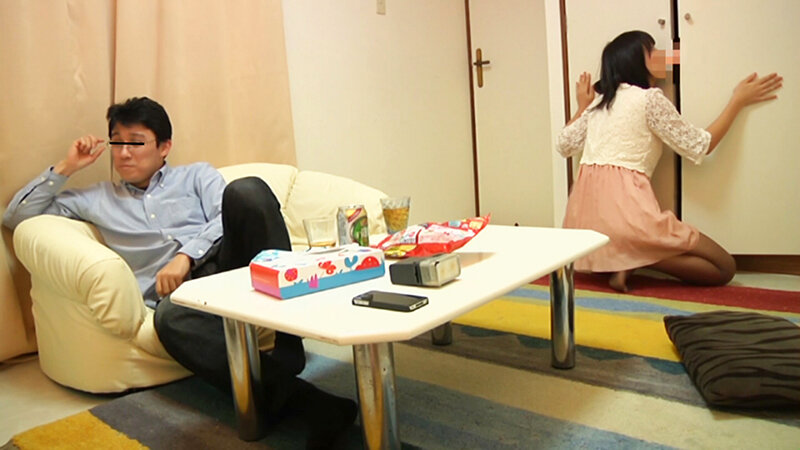 「【人妻NTR】寝取られ妻の衝撃不倫現場!バック・フェラで乱れる主婦の背徳セックス」のサンプル画像1枚目