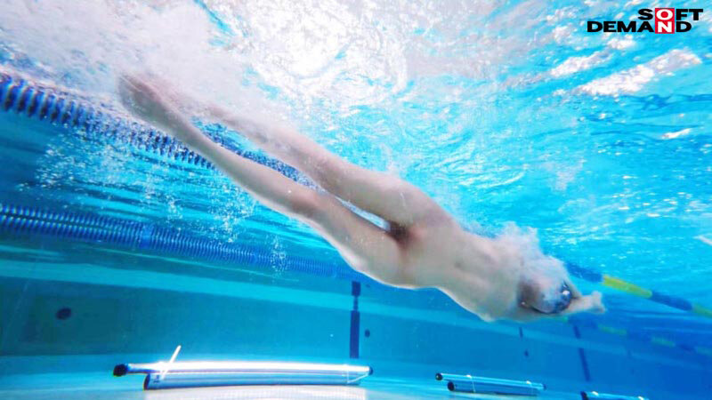 「バタフライ100メートル全国3位 全裸水泳 水泳選手葛西いつきAVデビュー」のサンプル画像5枚目