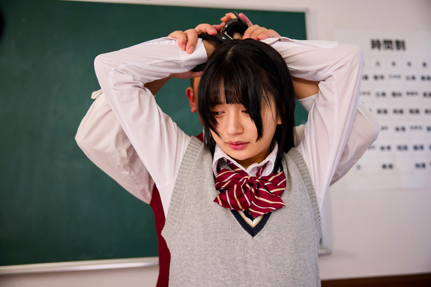 「ひとりぼっち極悪性活指導室 しっかり者で気が強すぎるサッカー部の女子マネージャーを呼び出し従順雑魚マ○コに仕立てる絶倫串刺しイカセ＆大量中出し 北岡果林」のサンプル画像8枚目