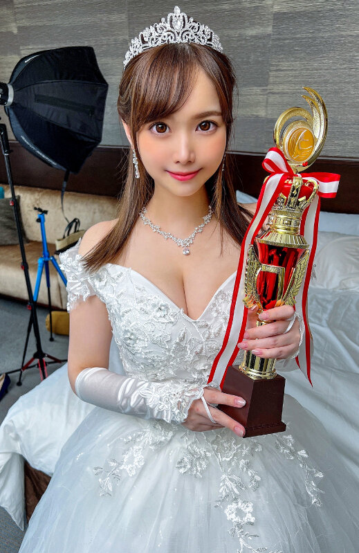 「≪個撮≫こっそり流出フェラデータ5 リベポ コスイベ アイドルエース ミス爆乳レースクイーン 裏・プライベート映像12名」のサンプル画像1枚目