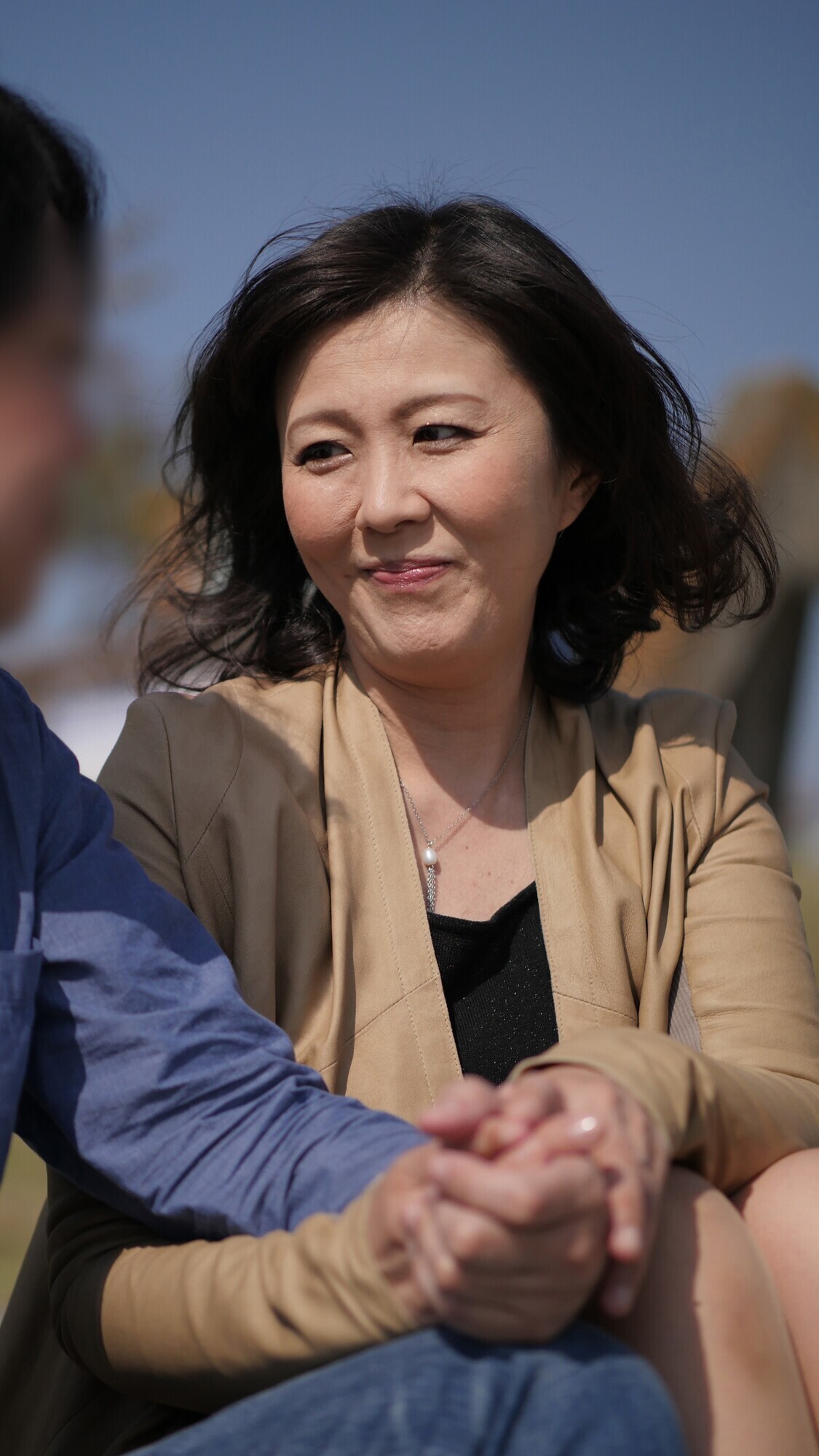 「「貴方の元にはもう戻れないかもしれません・・・」家庭では見せないような微笑みを浮かべて逢瀬を楽しみ夫以外の男に激しく求める中出し不倫性交 不貞の快楽に堕ちてゆく既婚美熟女たち 四話240分」のサンプル画像5枚目