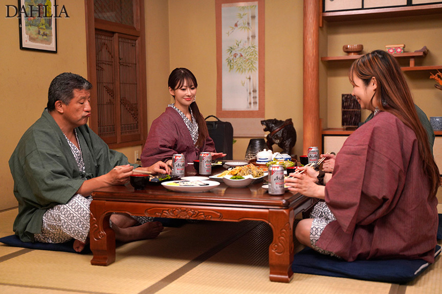 「小沢菜穂の寝取られ温泉ドラマ|人気女優が魅せる禁断の人妻シチュエーション作品」のサンプル画像1枚目