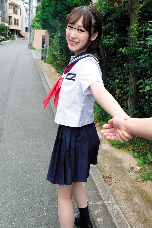 「おじさん、私とエッチしませんか？出会ってすぐのキス好きセーラー服美少女即ハメ中出し性交」のサンプル画像6枚目