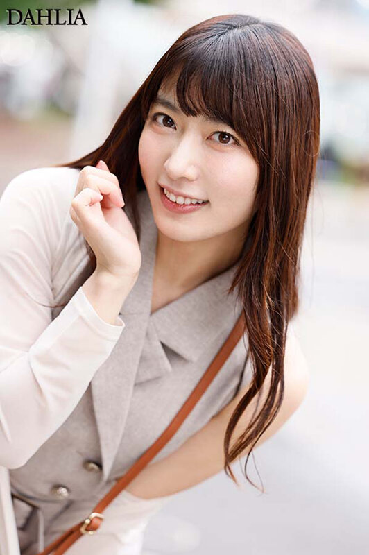 「驚異の新人…？謎のDAHLIA専属 天性の性欲を秘めた絶倫美人 水川潤 29歳」のサンプル画像3枚目