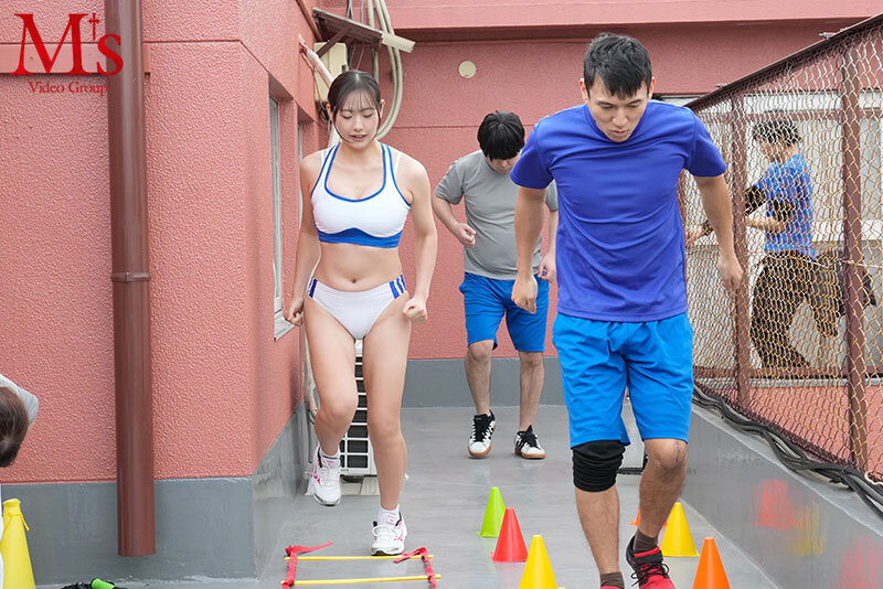 「羽川るる 汗だくNTR調教で何度も絶頂する巨乳美少女アスリートの寝取られ体験」のサムネイル