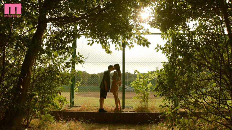 「君が好き。彼女の親友に告白されて彼女の不在中にSEXに溺れた切なくもドエロい思い出。 宮下玲奈」のサンプル画像6枚目