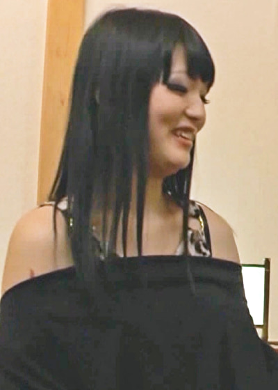 「ニューハーフデリヘルで呼ばれた相手はお父さんだった！？小さい頃から心は女だったと告白する愚息。「お父さんが大好き！」と禁断の行為に堕ちる！」のサムネイル