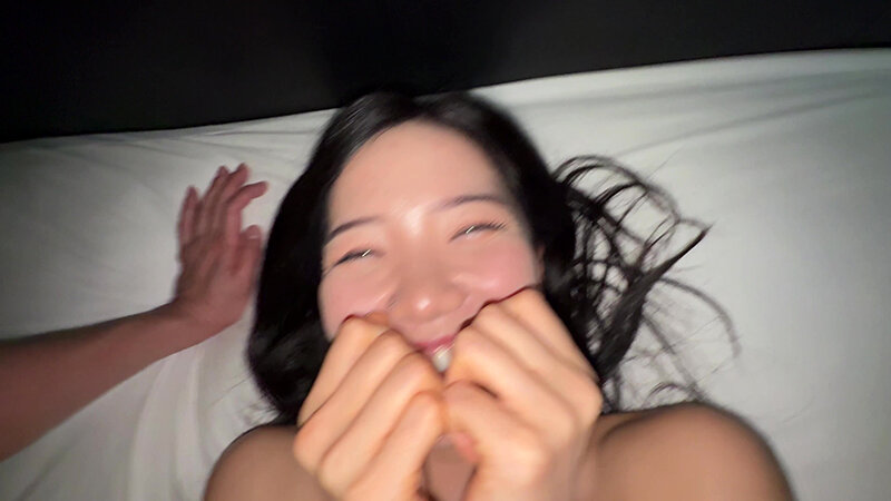 「桃瀬まゆのナンパ動画｜素人風お姉さんとの濃厚キス＆密着プレイが話題」のサムネイル