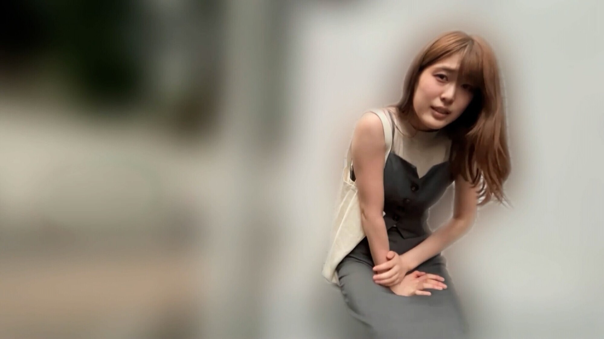 「高城なぎさちゃんとリモバイ散歩!街中で絶頂恥辱プレイ!」のサンプル画像15枚目