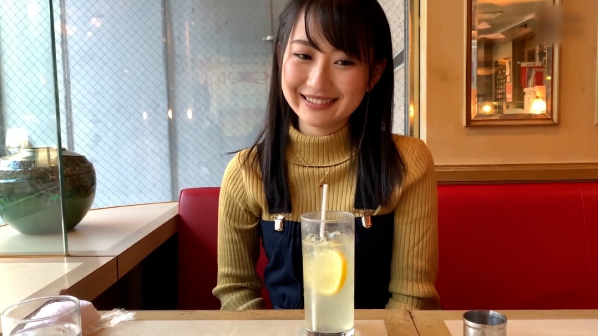 「彼氏に内緒でマッチアプリで現れた黒髪清楚系美女と個撮テイでノンストップパコパコ嵌め撮りSEX!」のサンプル画像1枚目