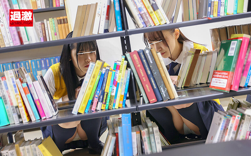 「図書館で声も出せず糸引くほど愛液が溢れ出す敏感娘28 J○友達丼中出しSP」のサンプル画像3枚目