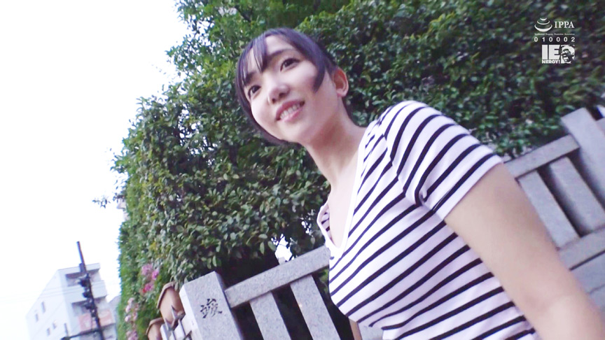 「素人女子大生限定！狭いお風呂で密着混浴体験してもらえませんか！？火照る身体！おっぱいポ●リ！ウブな女子は恥ずかし過ぎて赤面涙目！あちこち舐めてキレイにしたらそのまま生中出しSEXしちゃいました！」のサンプル画像1枚目