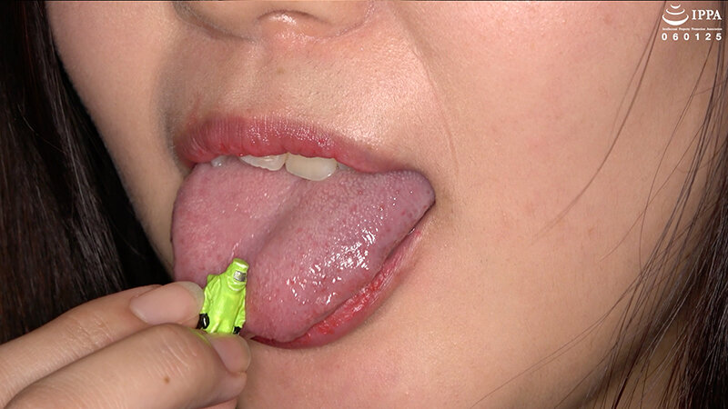 「「【歯・口腔フェチ】新人女優相楽さゆなちゃんの口内観察＆巨大女フェチ」わかしラボWAKA-078 相楽さゆな 9」のサンプル画像11枚目