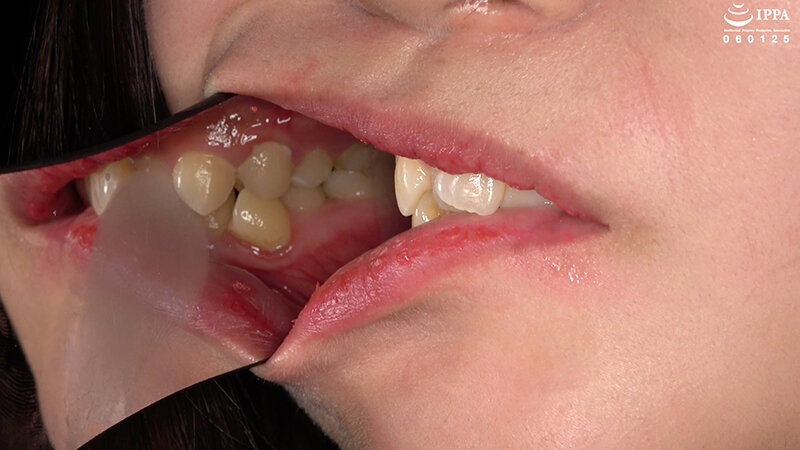 「「【歯・口腔フェチ】新人女優相楽さゆなちゃんの口内観察＆巨大女フェチ」わかしラボWAKA-078 相楽さゆな 9」のサンプル画像5枚目