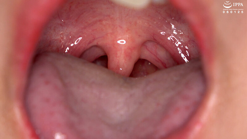 「「【歯・口腔フェチ】新人女優相楽さゆなちゃんの口内観察＆巨大女フェチ」わかしラボWAKA-078 相楽さゆな 9」のサンプル画像6枚目