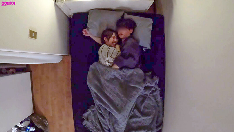 「素人妻が一般大学生の自宅にコンドーム1つ渡され一泊一度のゴム姦では満足できず宿泊中2度もガチ中出しを許してしまう 騎乗位でGカップ乳を揺らす軟乳妻 りほさん29歳」のサンプル画像11枚目