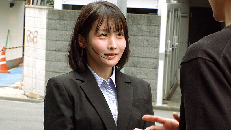「【素人ナンパ】美人女教師がビジネススーツ姿で生パンスト素股から連続中出しSEXに発展」のサムネイル
