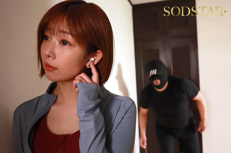 「ランニング終わりのプリ尻スレンダーS級モデル美女を追跡して、バレずに自宅に押し入り汗だく潜入性交で濃密キメセク。 紗倉まな」のサンプル画像3枚目