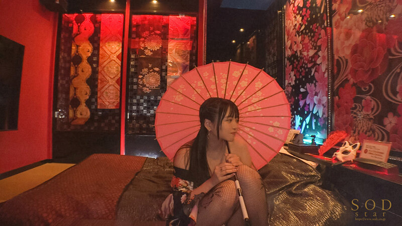 「デカパイOカップ美女が風俗店に体験入店！ 甘サド風俗・花魁デリヘル風俗・個室おっぱぶ店・SM倶楽部にガチンコ体当たり潜入ドキュメント 恋渕ももな」のサンプル画像6枚目