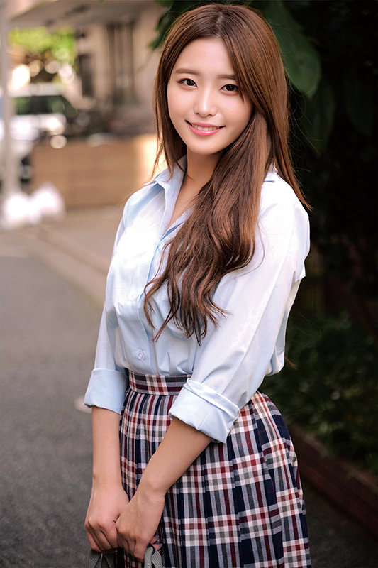 「激シコ制服美少女が挑戦！？おち○ぽデッサン！あなたのオマ○コに挿れて欲しいデカチンを描いてくださいw」のサンプル画像6枚目