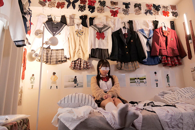 「巴ひかり 女子校生コスプレで中出し3P体験！複数プレイに挑戦する美少女の本気映像」のサムネイル