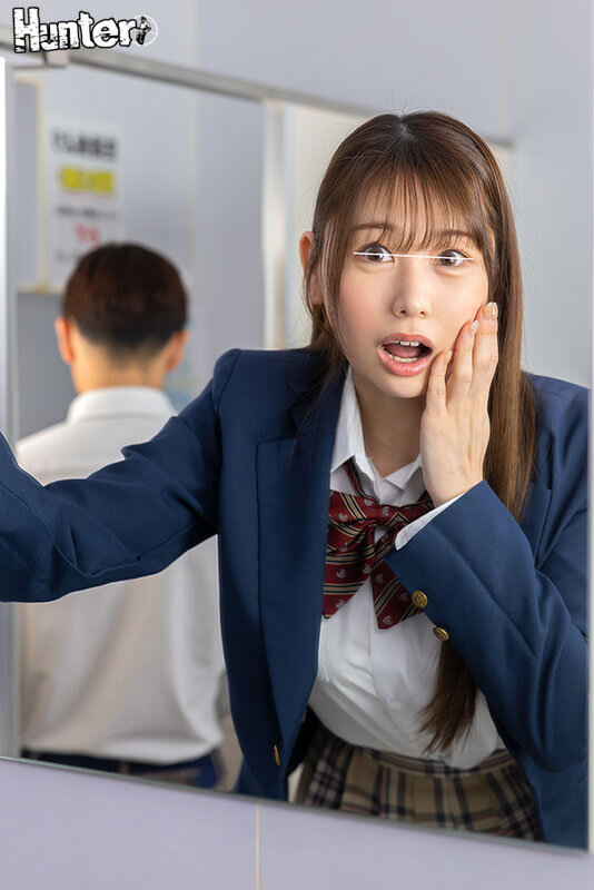「10分間限定！幼馴染の男女のカラダが入れ替わり！」のサンプル画像1枚目