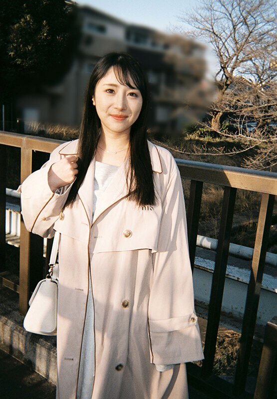 「押しに弱そうな同じ職場のおっとり美人シングルマザー小野坂ゆいかをラブホに誘ったら笑顔で射精テクを見せてくる隠れムッツリで、ドライブした後彼女から2件目のラブホを誘われ何度も中出しを求められた」のサンプル画像3枚目