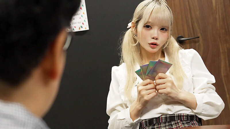 「キモオタの性処理係 カードゲームで負けてオタク達のいいなりオナホとなったオタサーの姫 れい 美澄玲衣」のサンプル画像1枚目