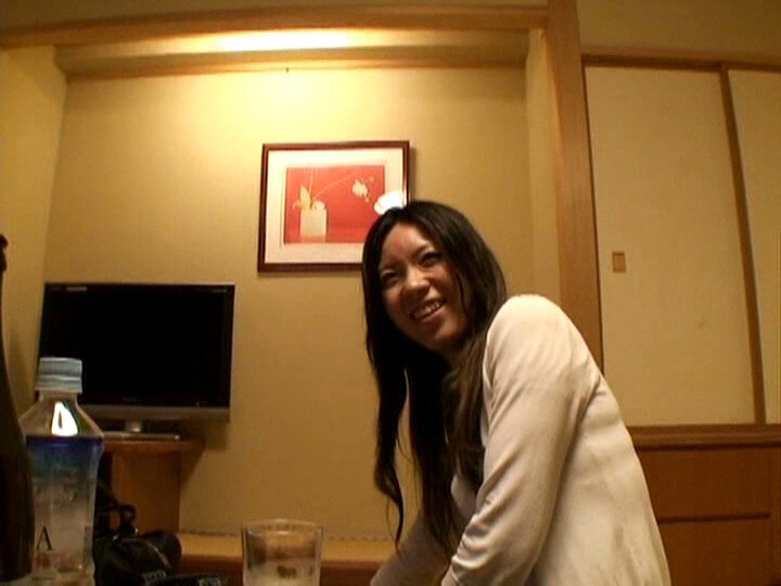 「【AIリマスター版】人妻不倫旅行×人妻湯恋旅行 collaboration ＃02 Side.B」のサンプル画像4枚目