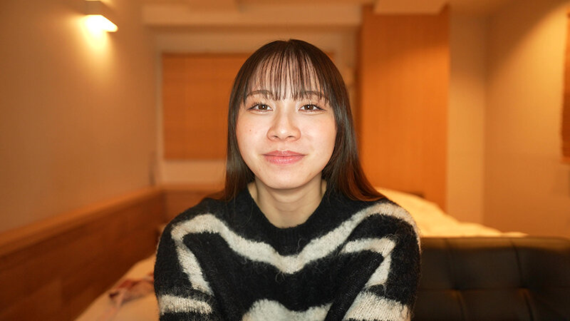 「【さくまつな】素人お姉さんをナンパ！舌ブラシで汚舌苔採取する個人撮影動画」のサムネイル